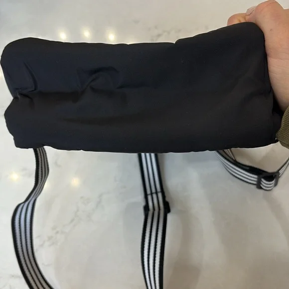 NWOT Adidas mini backpack - Picture 3 of 9